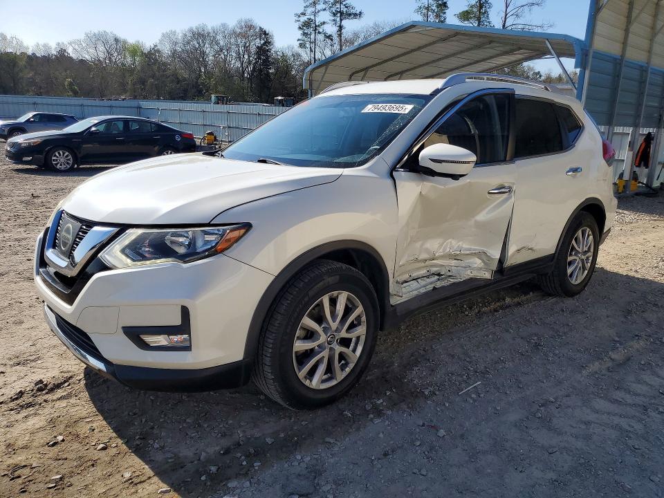 2017 Nissan Rogue sv
