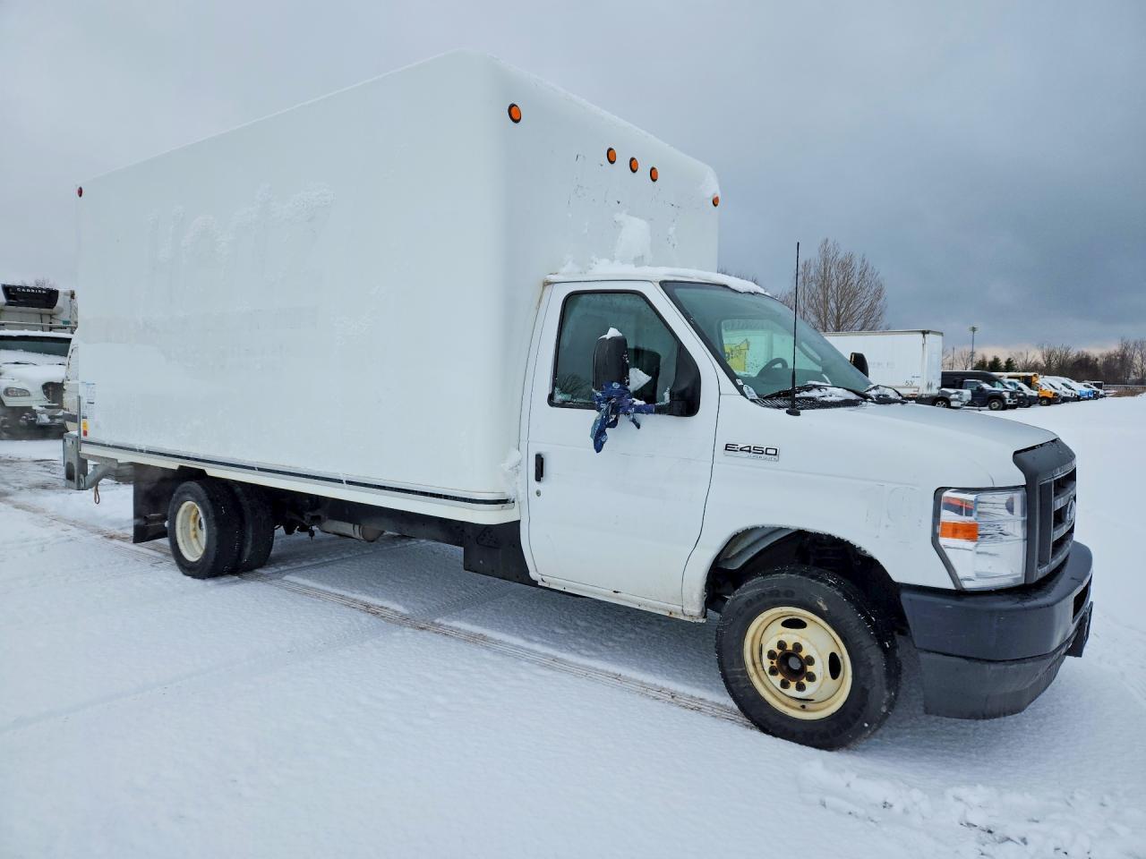 2023 Ford Econoline E450 Super Duty Cutaway Van
