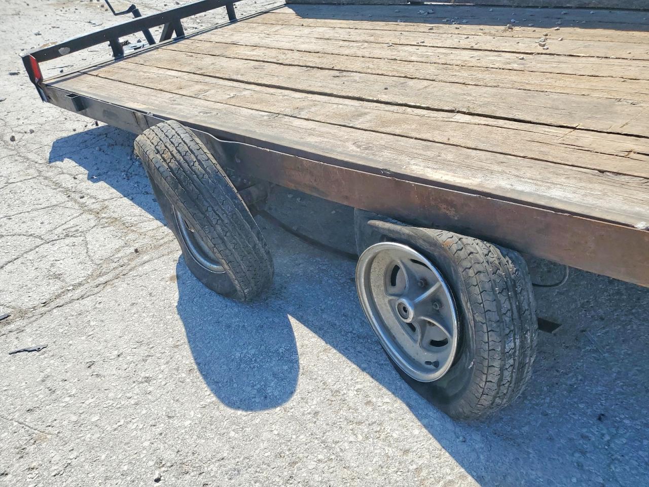 2000 Pj Trailer 2000 PJ Utility Trailer