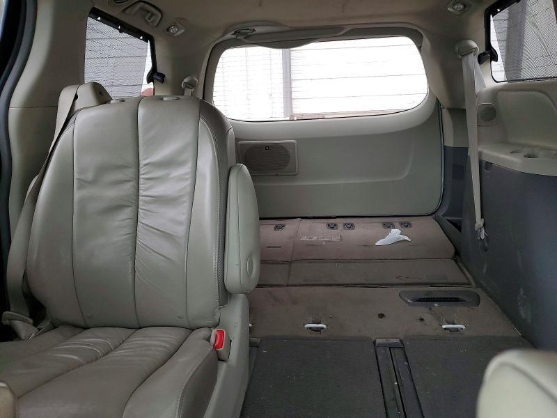 2011 Toyota Sienna Limited 7-passenger