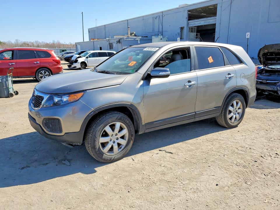 2013 KIA Sorento lx