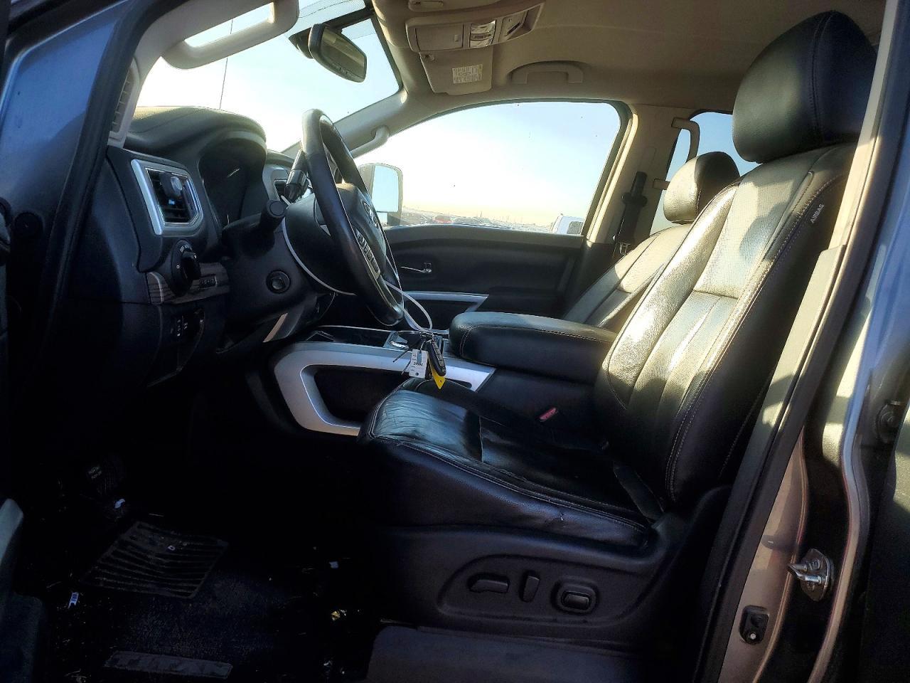 2016 Nissan Titan XD SL