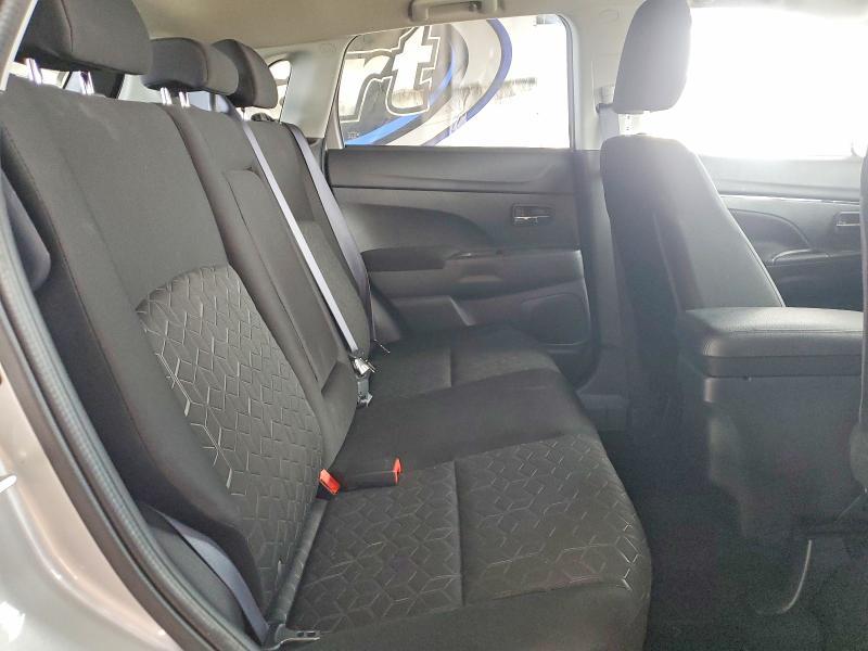 2025 Mitsubishi Outlander Sport s