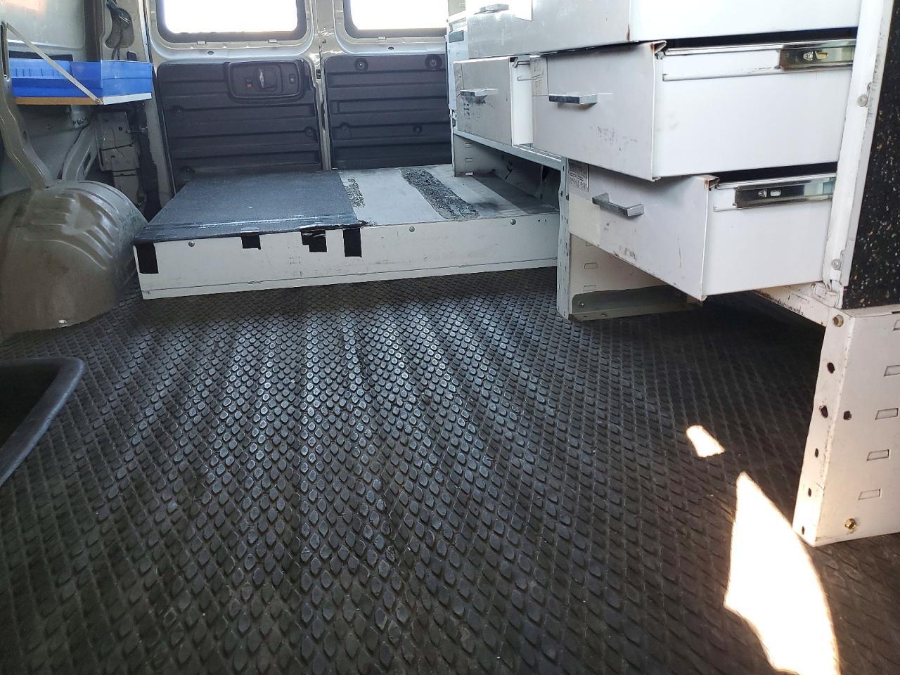 2005 Chev Rolet Express 2500 Utility / Service van