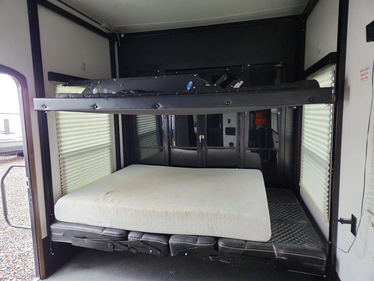2019 Keystone Fuzion Camper