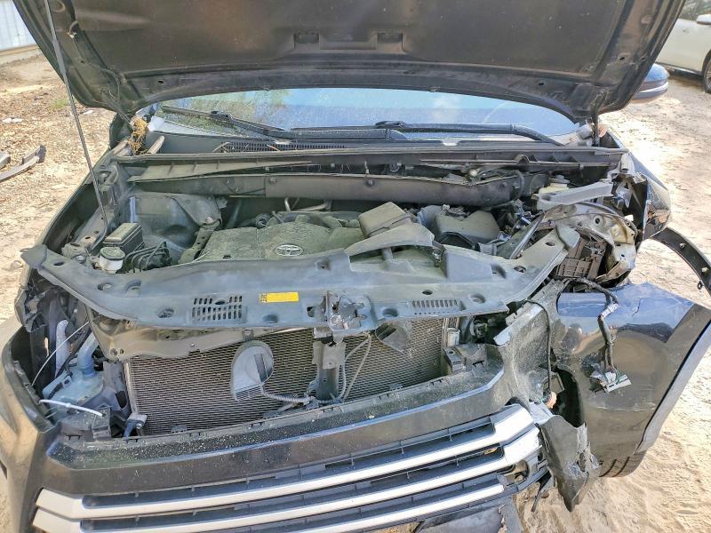 2018 Toyota Highlander le Plus