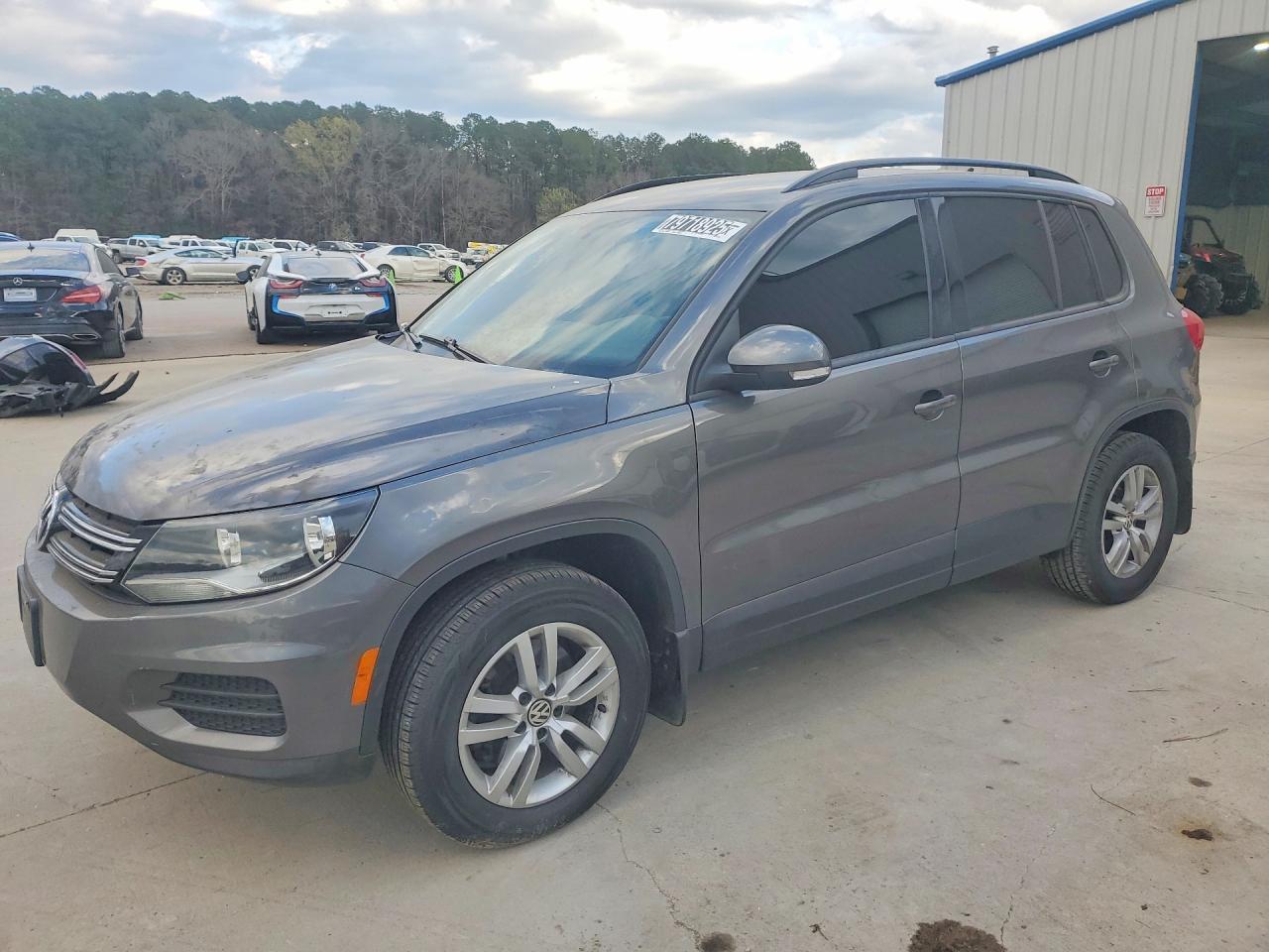 2015 Volkswagen Tiguan s
