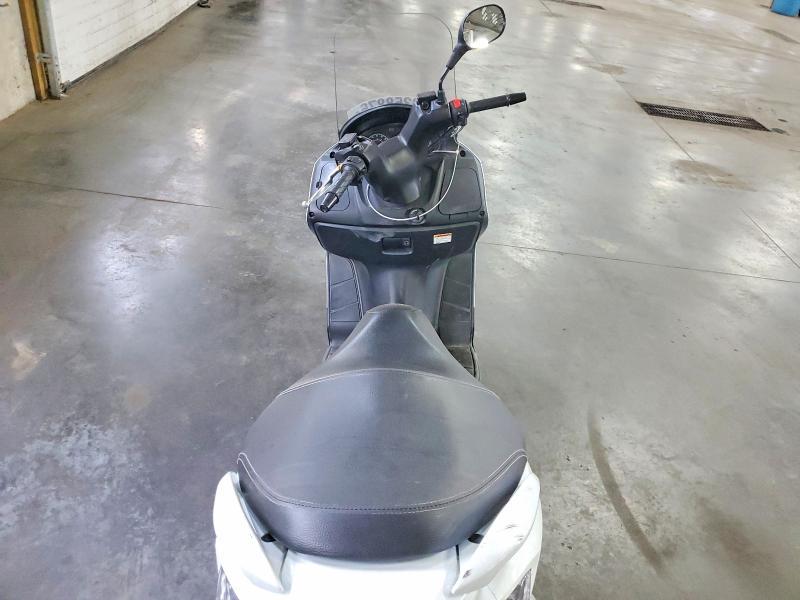 2016 Suzuki UH200