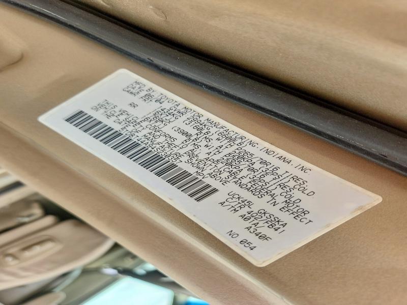 2004 Toyota Sequoia SR5