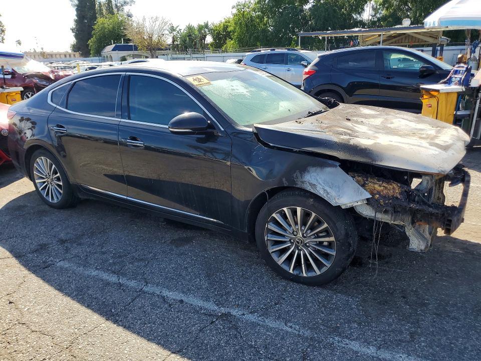 2019 KIA Cadenza Premium