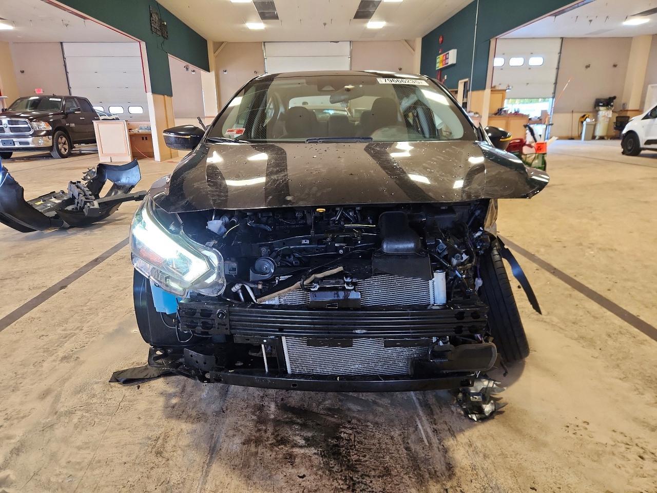2022 Nissan Versa sr