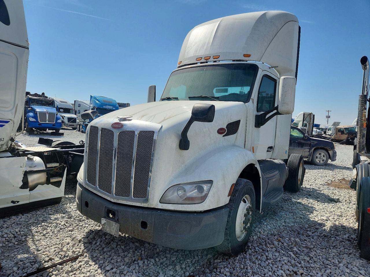 2018 Peterbilt 579 Semi Truck