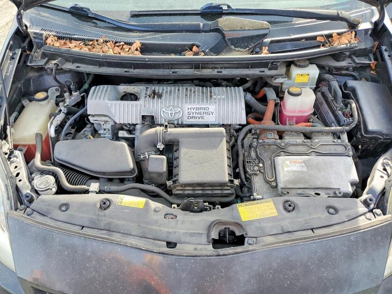 2010 Toyota Prius iii