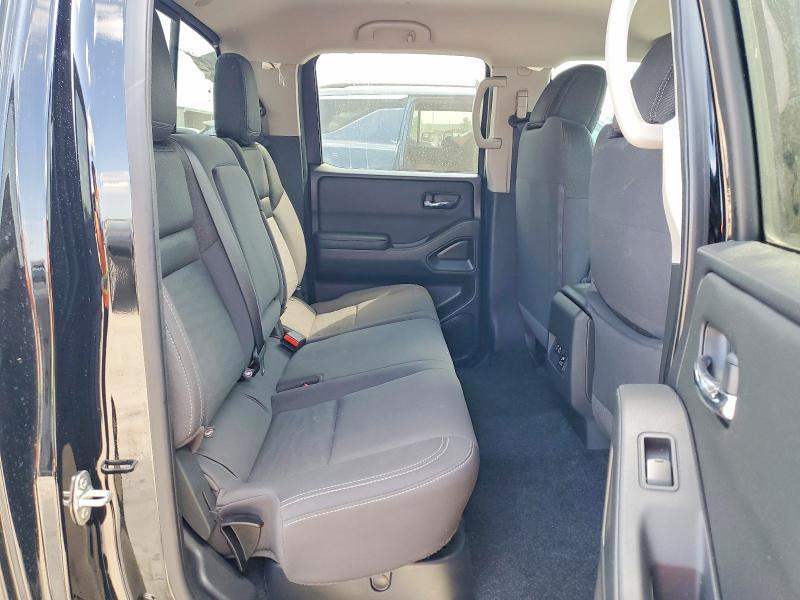 2024 Nissan Frontier s