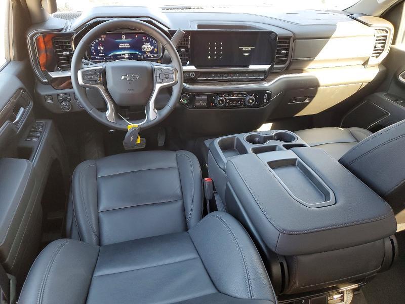 2025 Chevrolet Silverado K3500 lt
