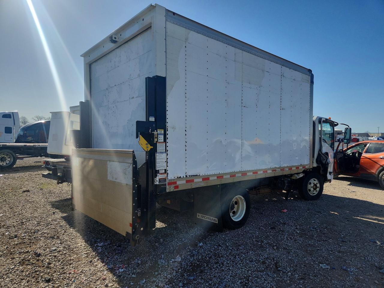2019 Isuzu NPR BOX Truck