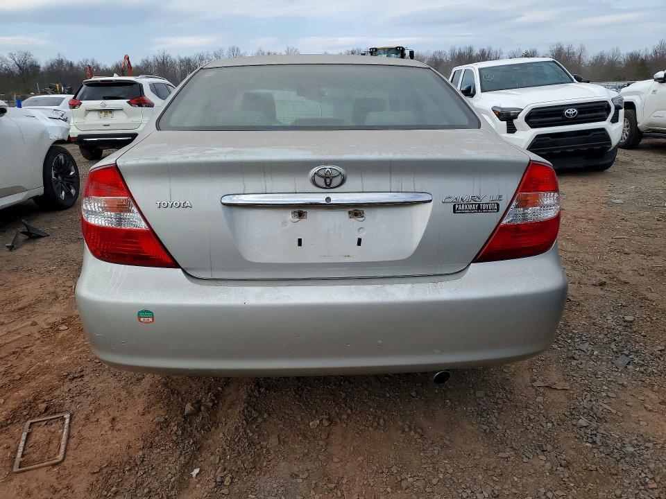 2003 Toyota Camry le