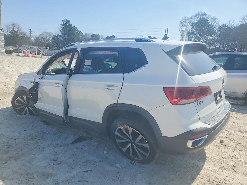 2024 Volkswagen Taos se