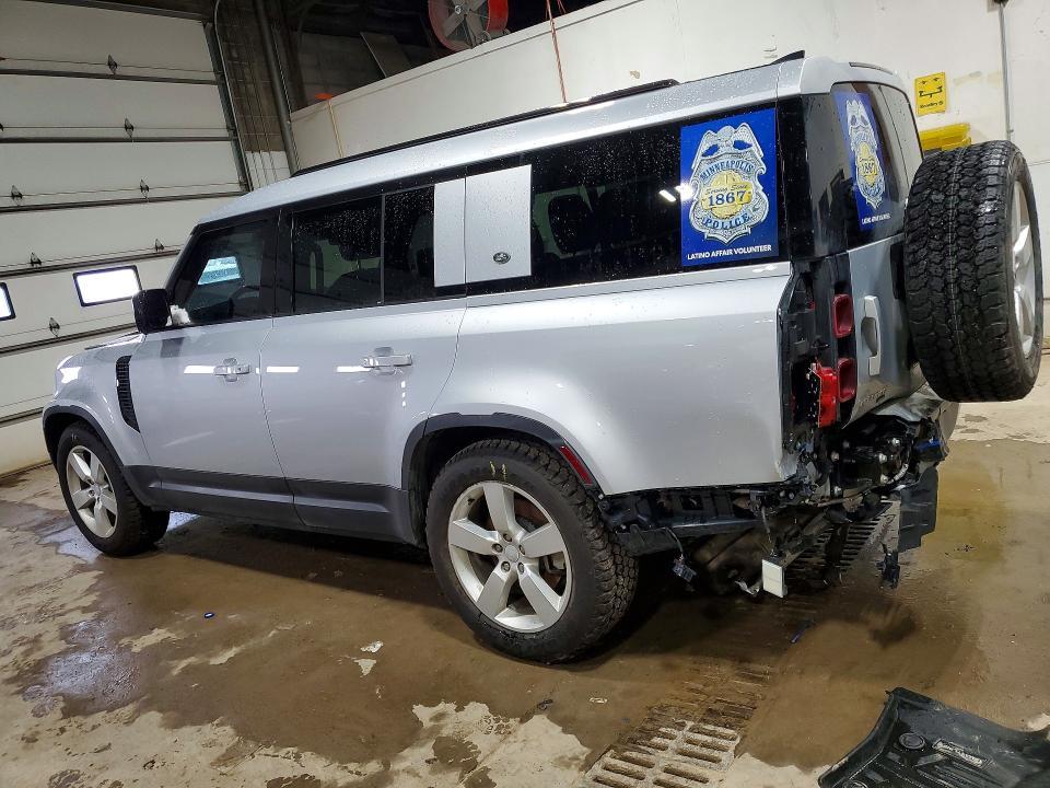 2023 Land Rover Defender 130 se