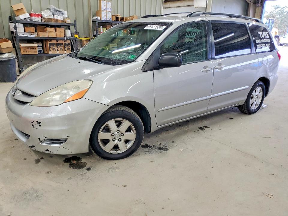 2008 Toyota Sienna le 7-passenger