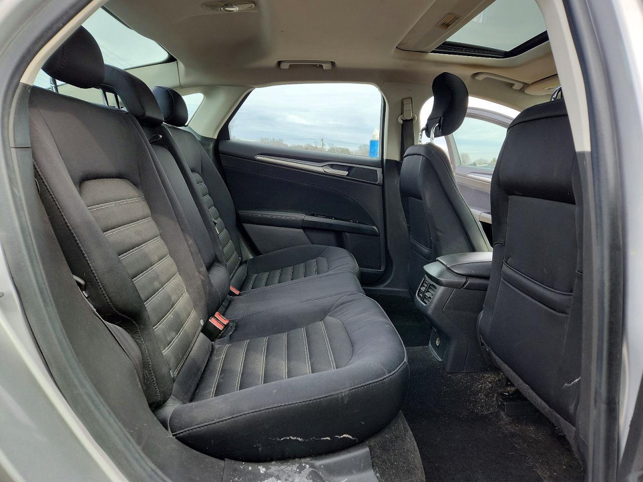 2015 Ford Fusion se