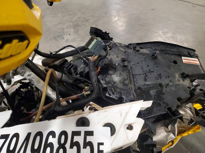 2010 Skidoo Snowmobile