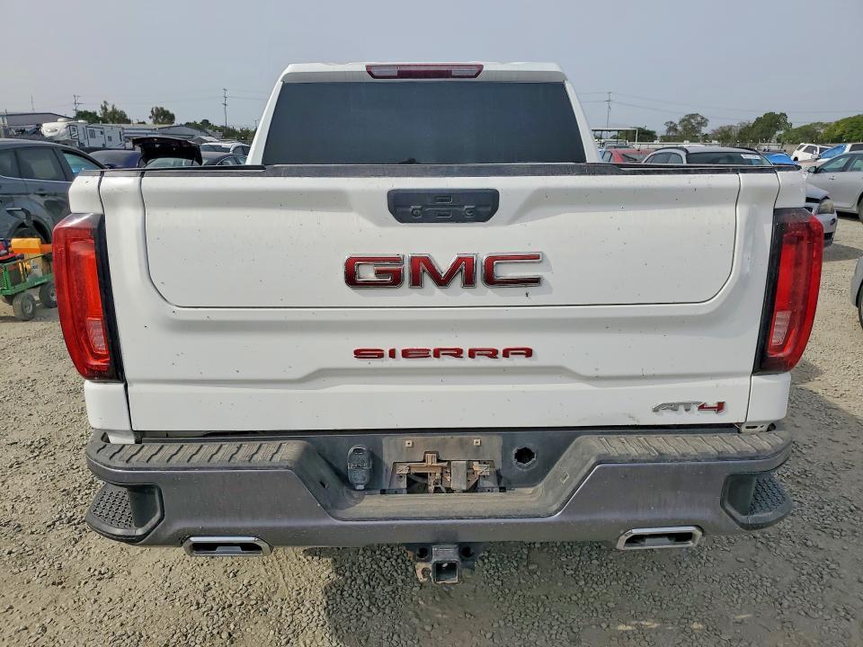 2021 GMC Sierra K1500 AT4