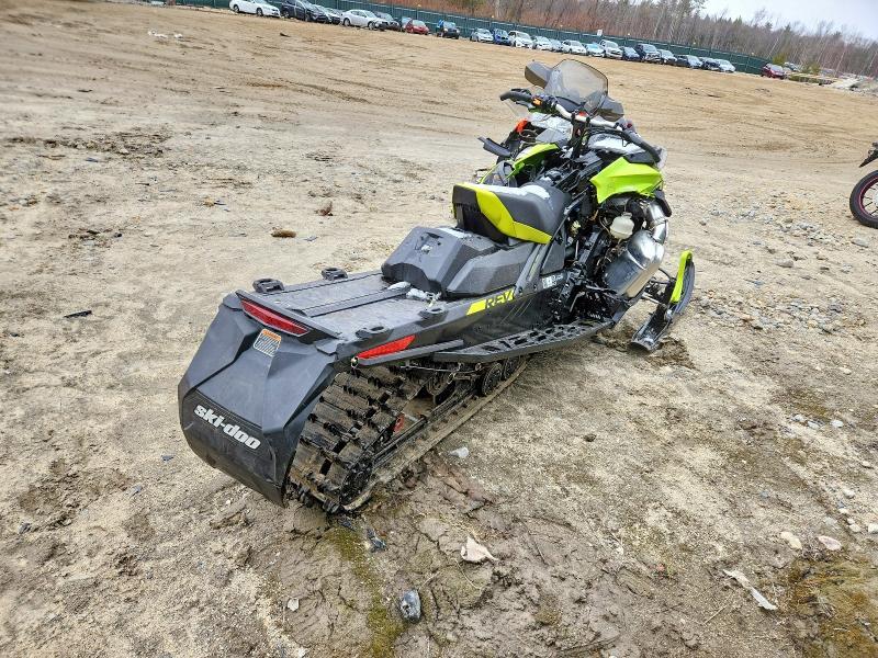 2020 Skidoo Snowmobile
