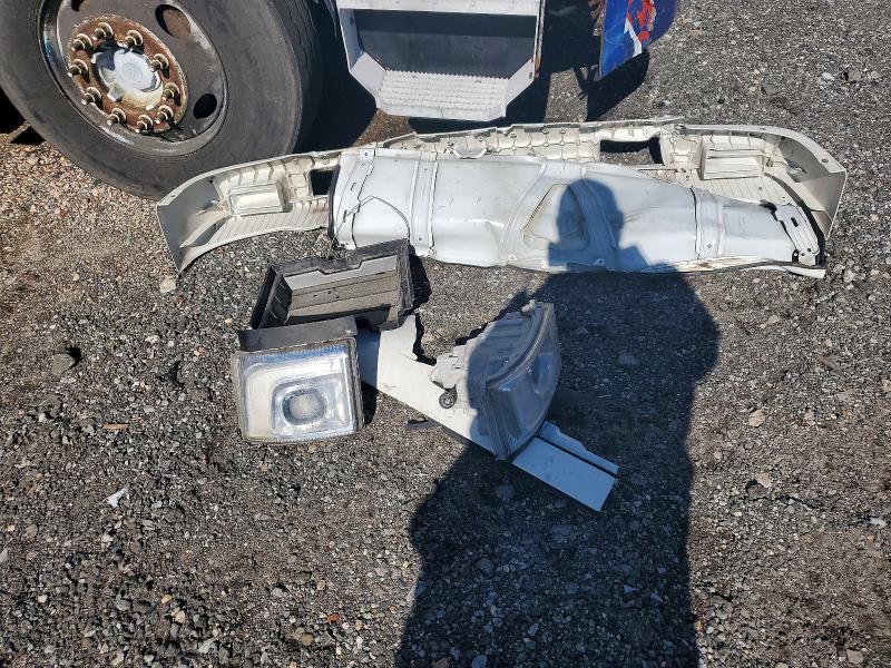 2023 Isuzu Nrr Truck cab and Chassis