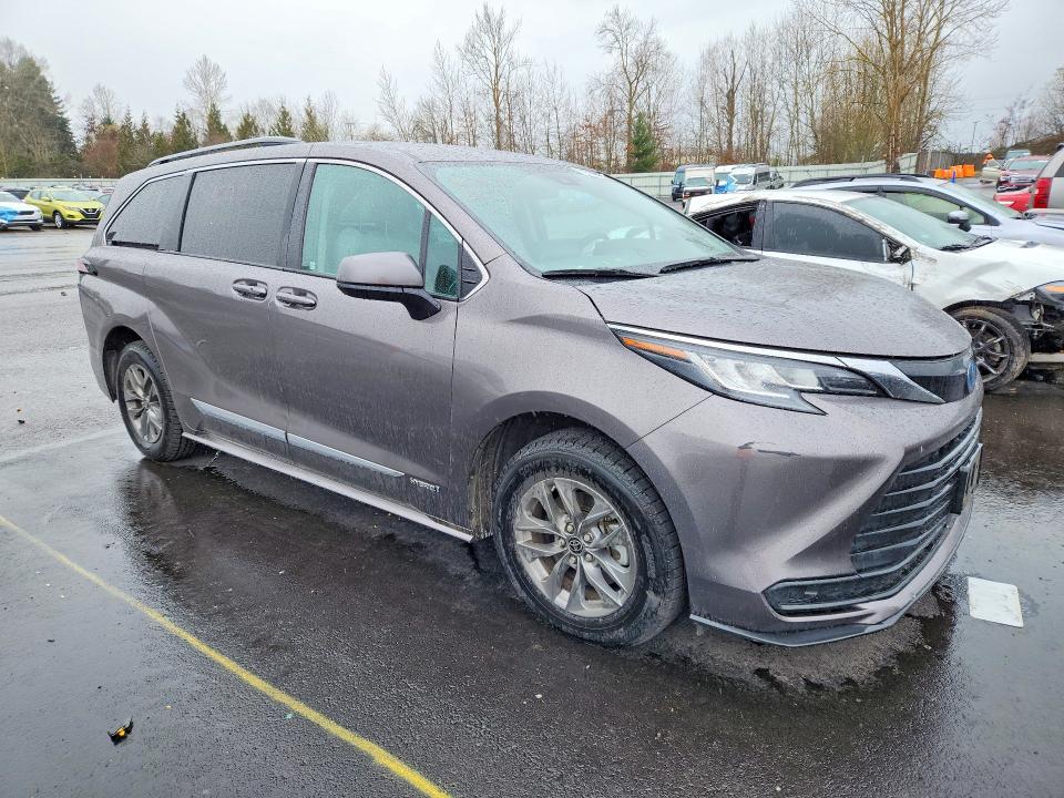 2021 Toyota Sienna
