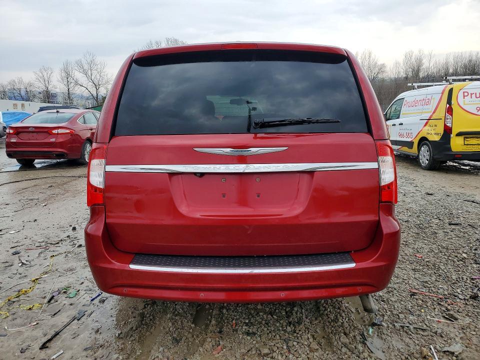 2012 Chrysler Town & Country Touring l