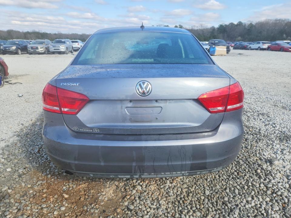 2013 Volkswagen Passat s