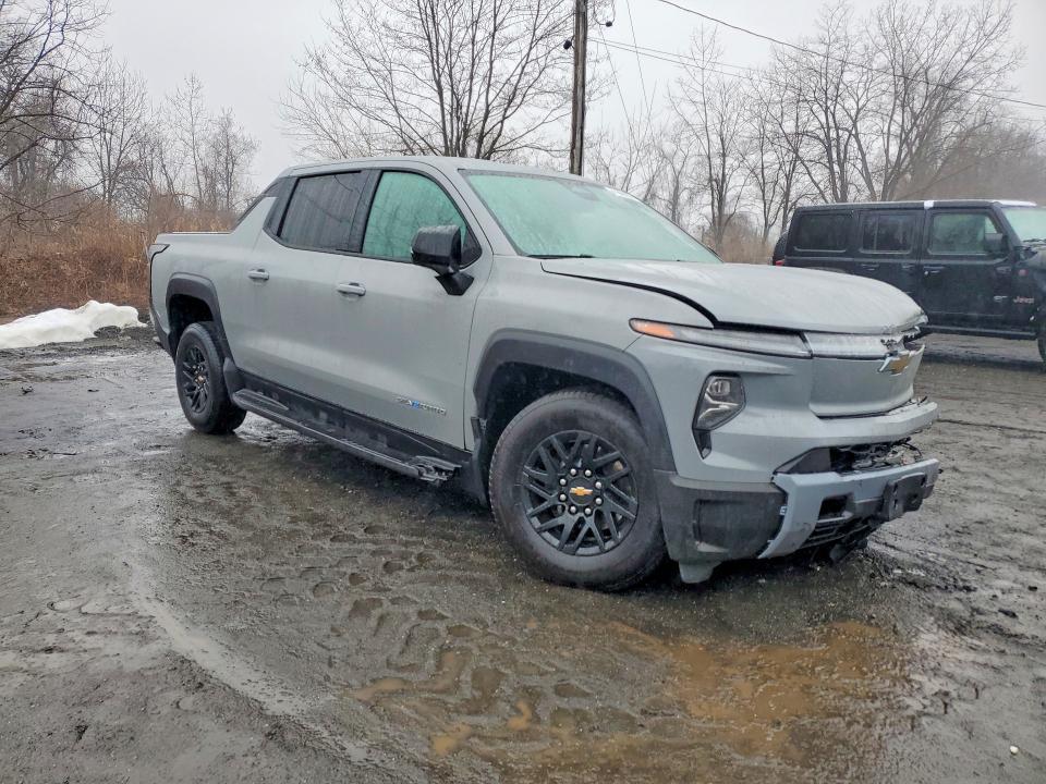 2025 Chevrolet Silverado lt