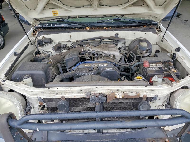 2004 Toyota Tundra Base