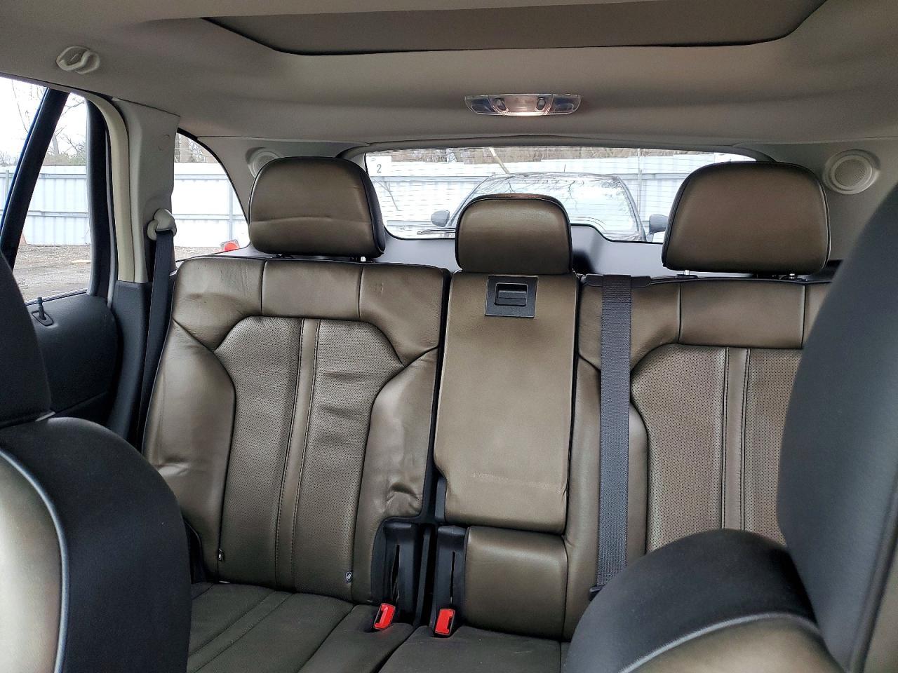 2011 Lincoln Townhouse MKX