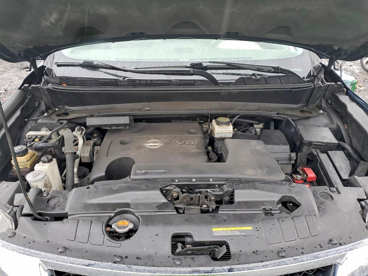 2013 Nissan Pathfinder s