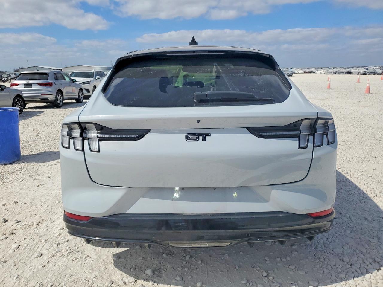 2022 Ford Mustang Mach-e gt