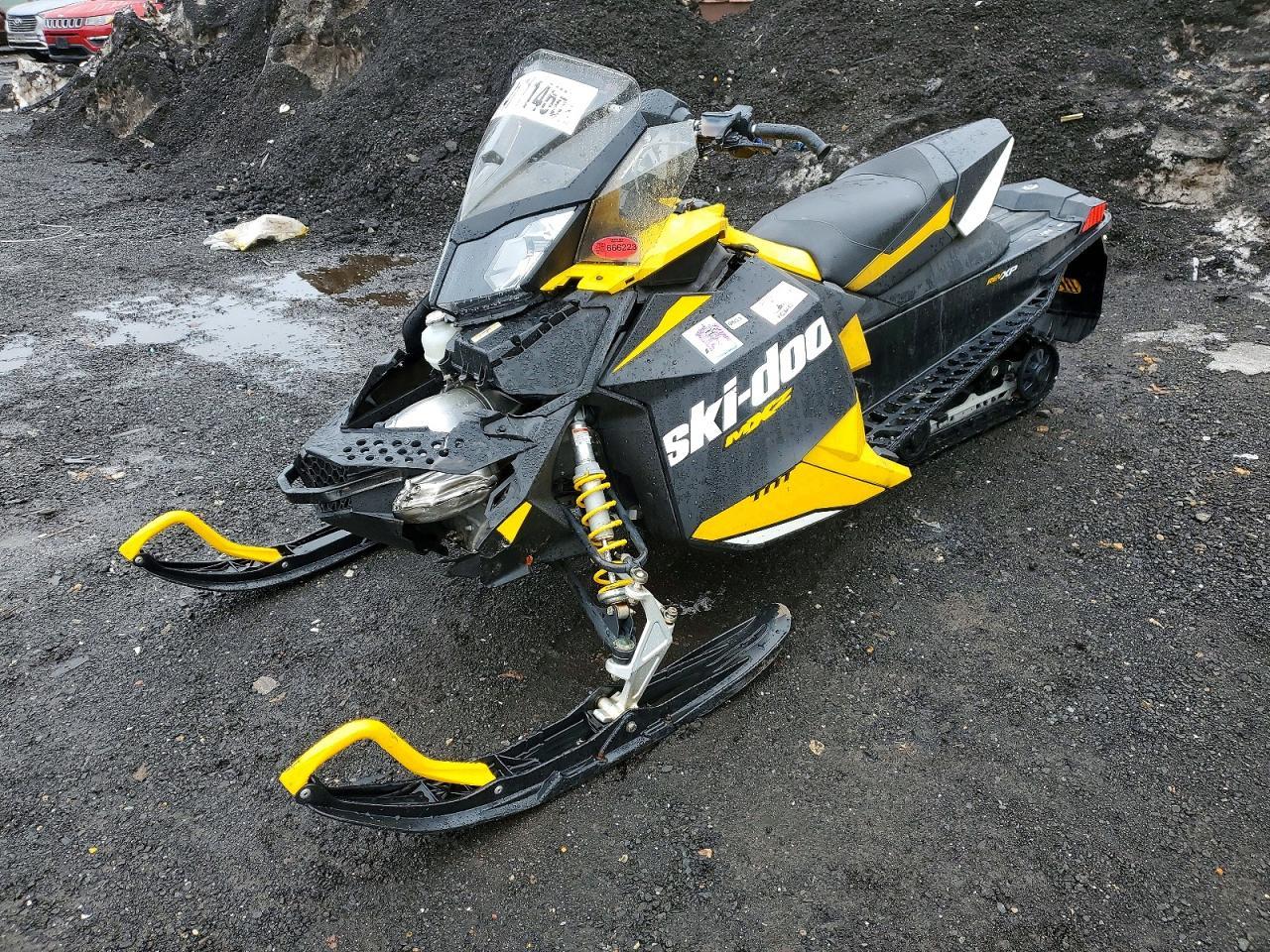 2012 Skidoo MX Z TNT 8