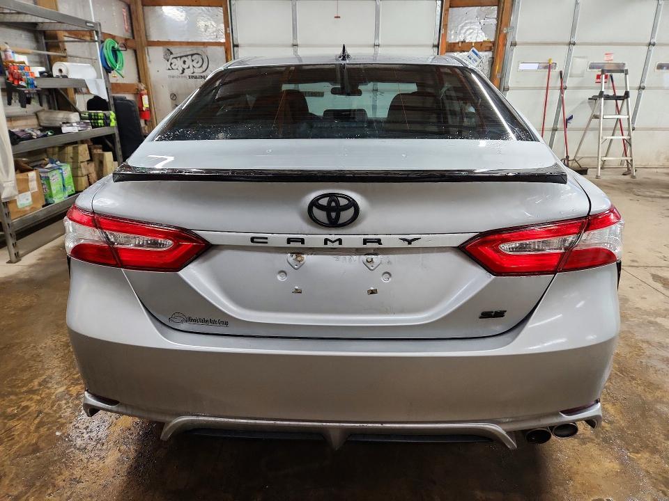2020 Toyota Camry se Nightshade