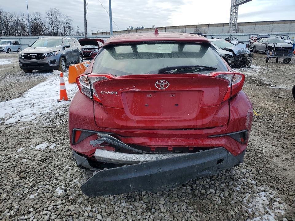 2021 Toyota C-hr xle