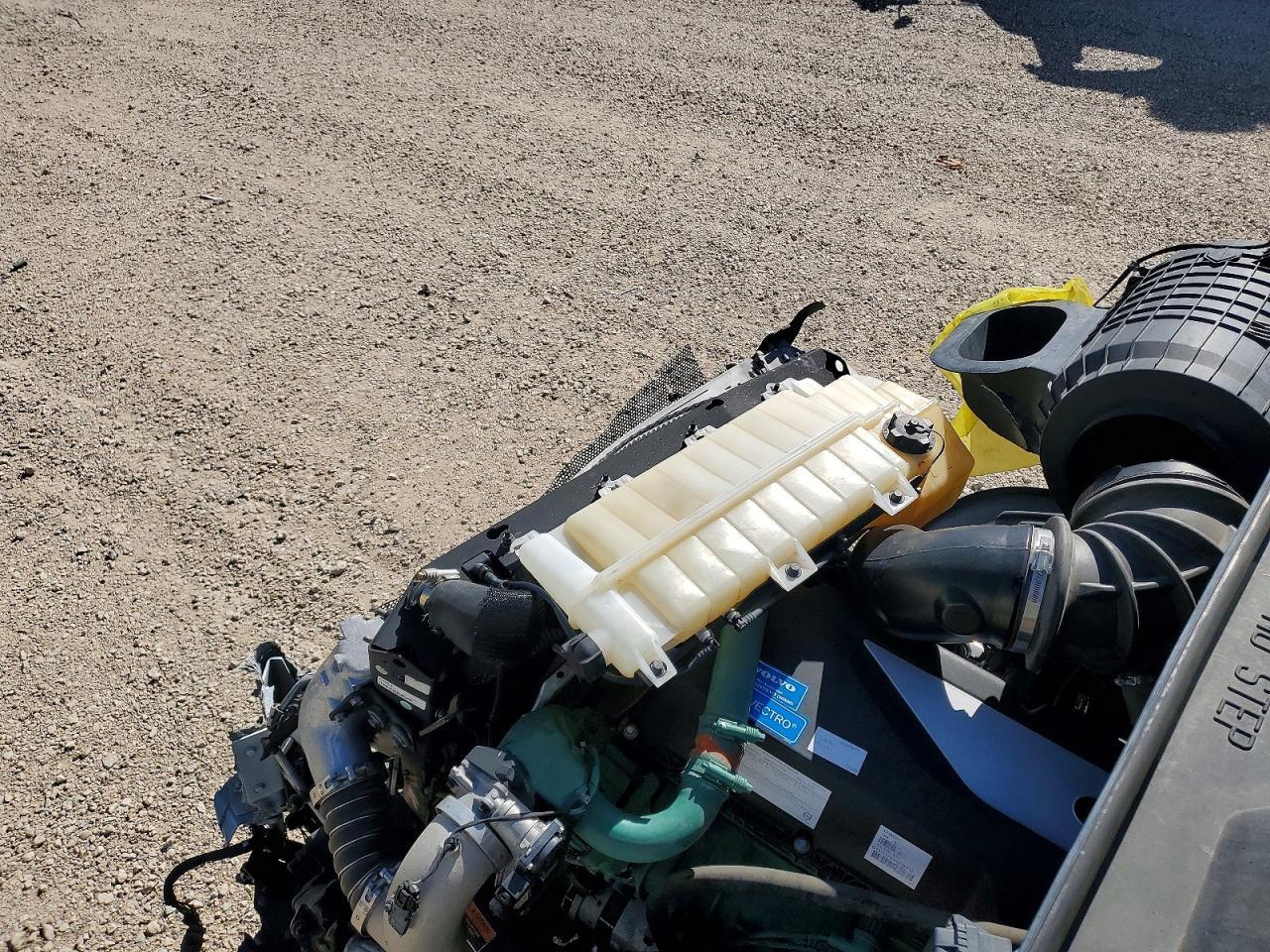 2023 Volv O VNL Semi Truck