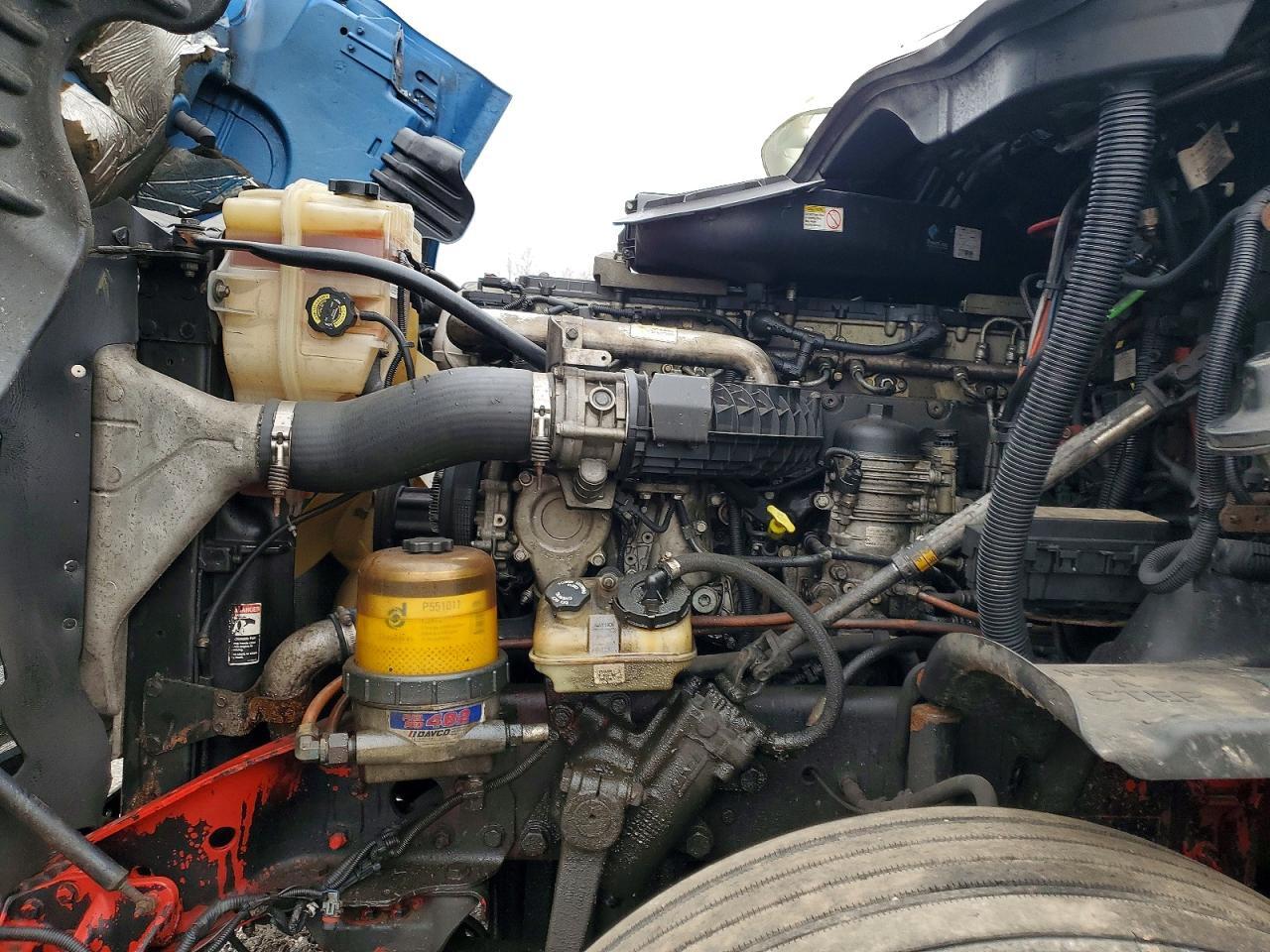 2014 Freightliner Cascadia Semi Truck