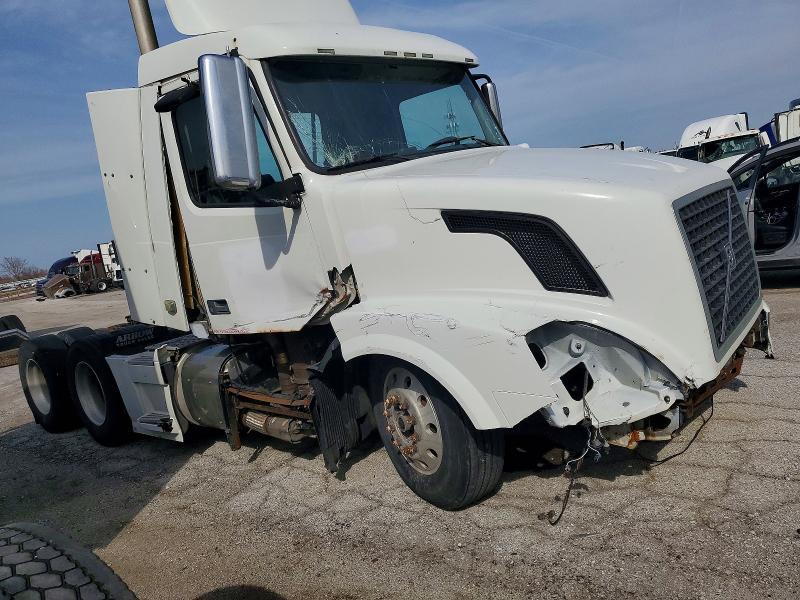 2011 Volvo Vnl Semi Truck
