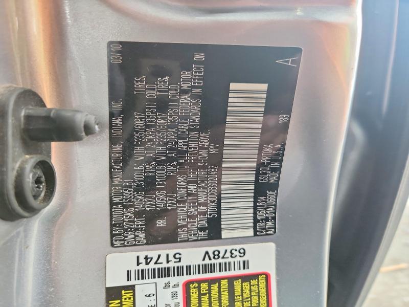 2011 Toyota Sienna xle 8-passenger