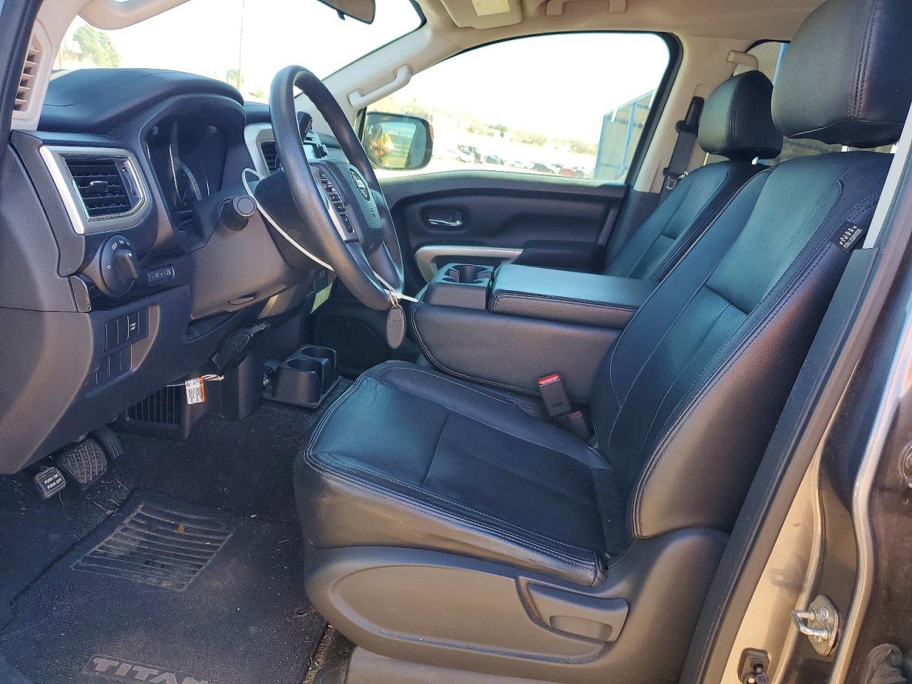 2019 Nissan Titan SV