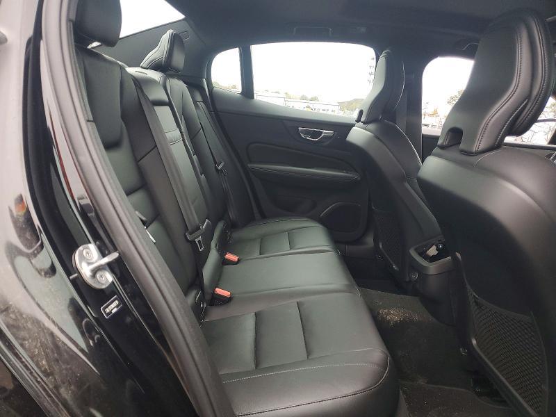 2022 Volvo S60 B5 Momentum