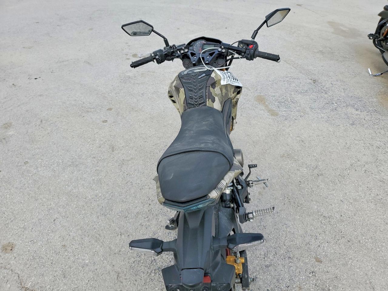 2025 Kawasaki BR125 J