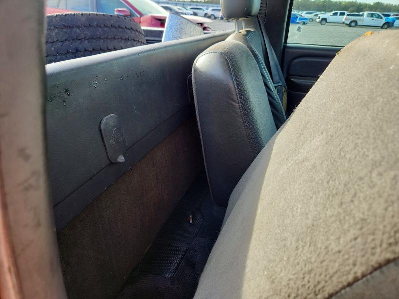 2004 Chevrolet Silverado C1500