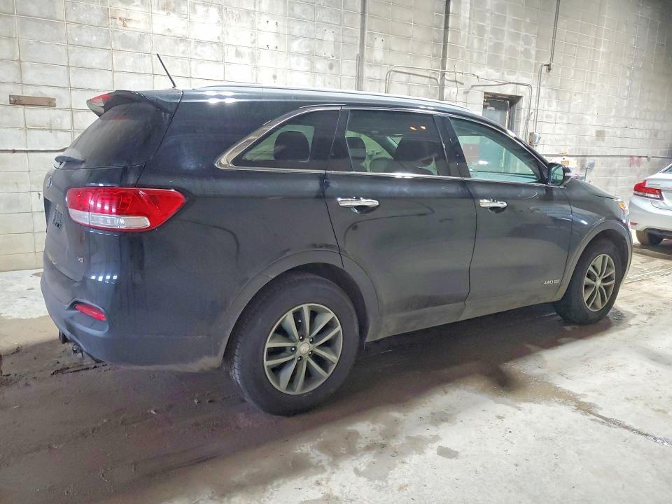 2016 KIA Sorento lx V6