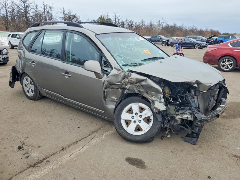 2009 KIA Rondo Base